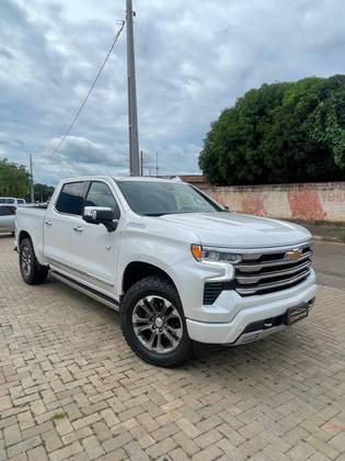 CHEVROLET SILVERADO 5.3 V8 GASOLINA 1500 HIGH COUNTRY 4X4 AUTOMÁTICO